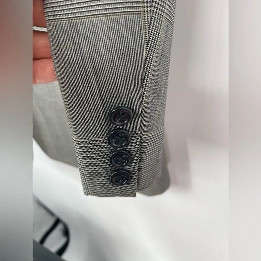 Hickey freeman gray plaid blazer size 42 R‎ saks fifth ave
